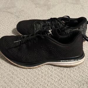 APL black running sneaker